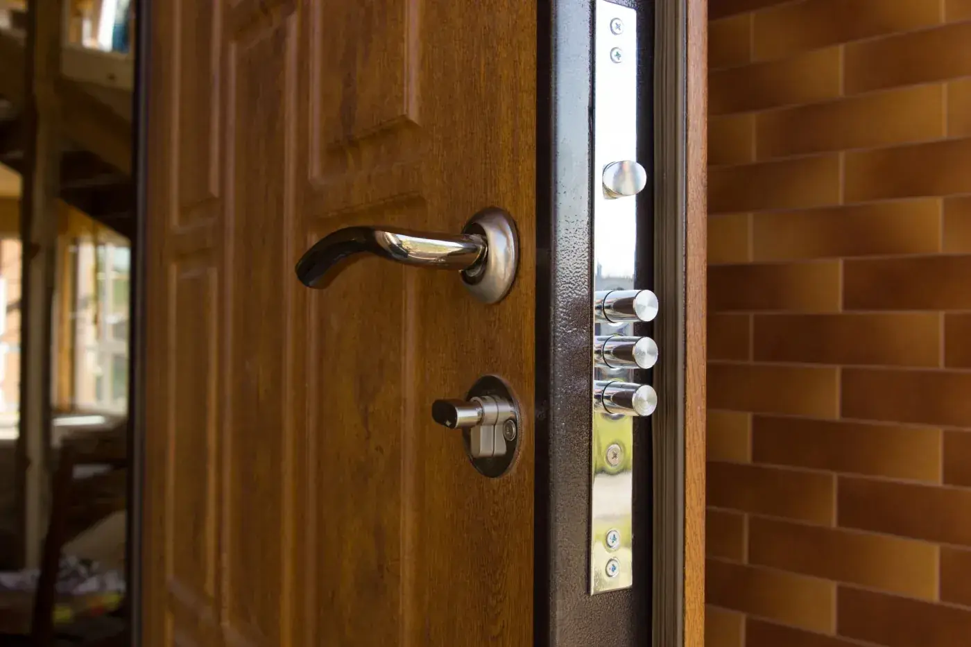Porte blindée multipoints posée par Artisans Père & Fils à Bourg-la-Reine